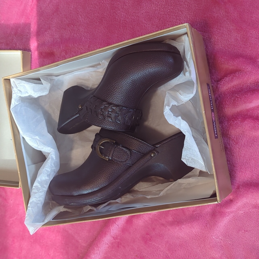 New @ttitude Brown Clog Heels